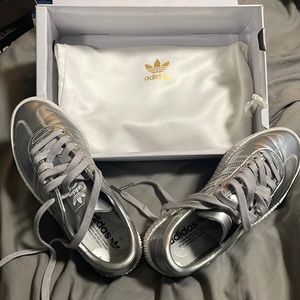 Adidas limited addition sambarose w